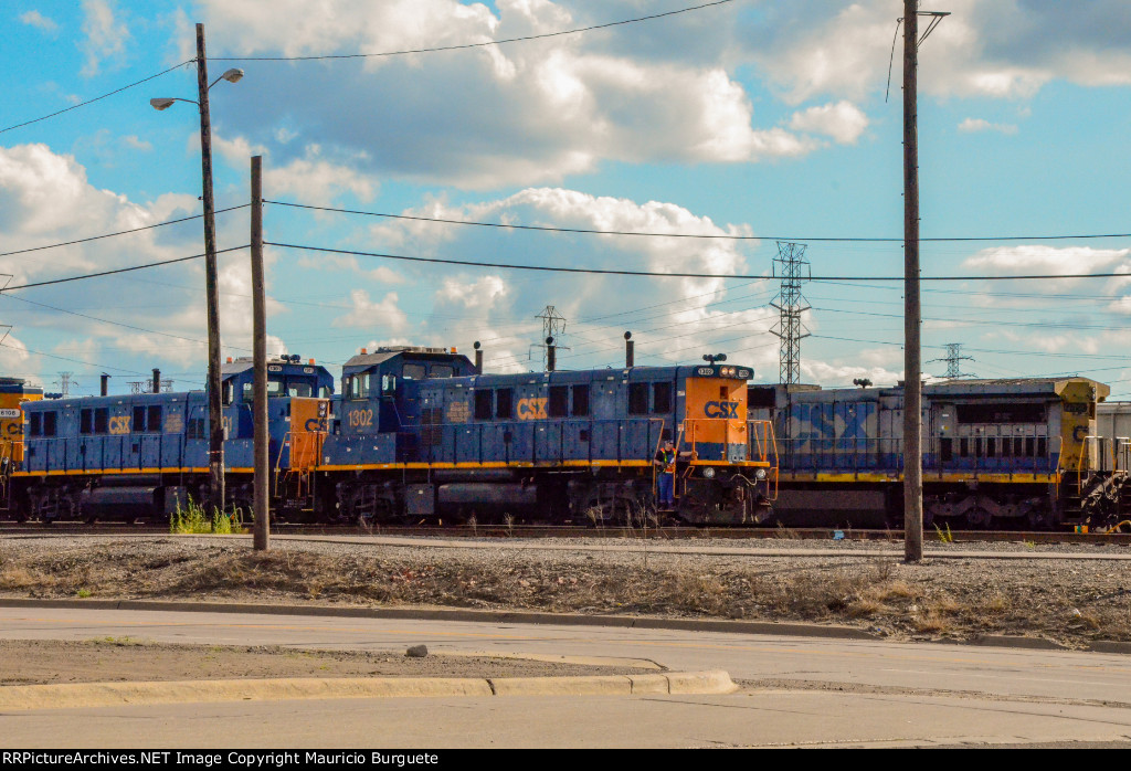 CSX 3GS21B Locomotives in the yard